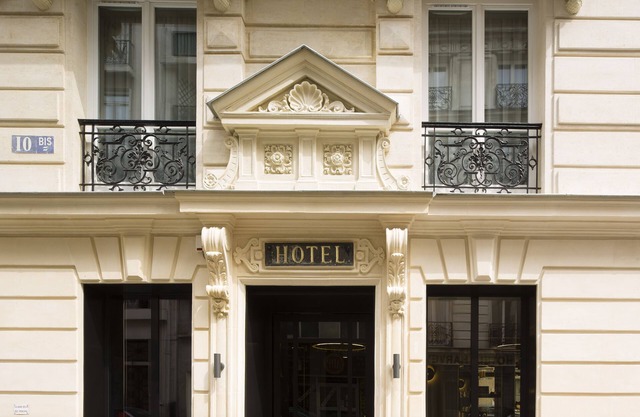 Le 10 Bis Hotel