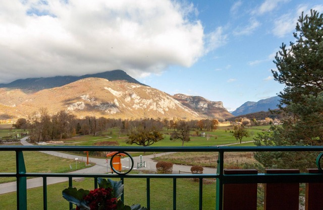 Le balcon du golf - lac d'annecy
