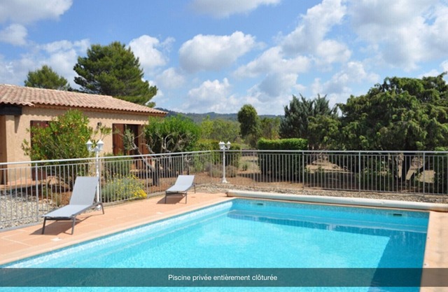 Le Cade, house for 6/8 with private pool