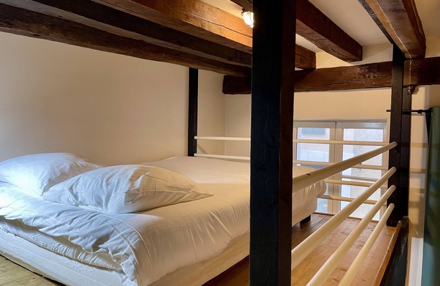 Le Cadet Roussel-Apartment-Club-Ensuite with Shower-City view