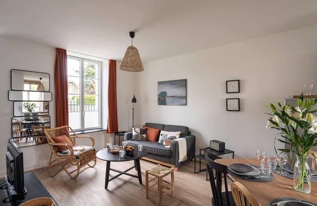 Le Cargo - A 300m de la plage de Rochebonne