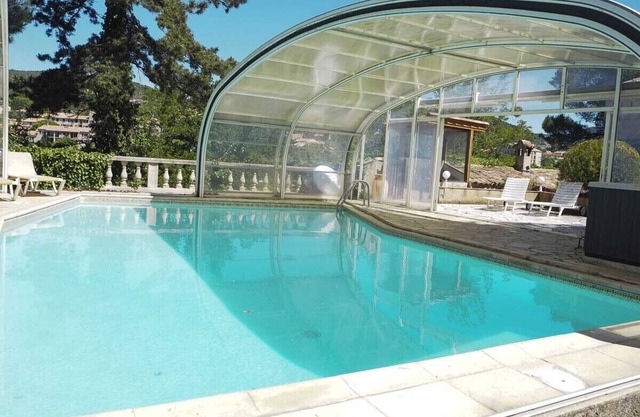 Le Castellas, sleeps 7, wooded grounds, private pool