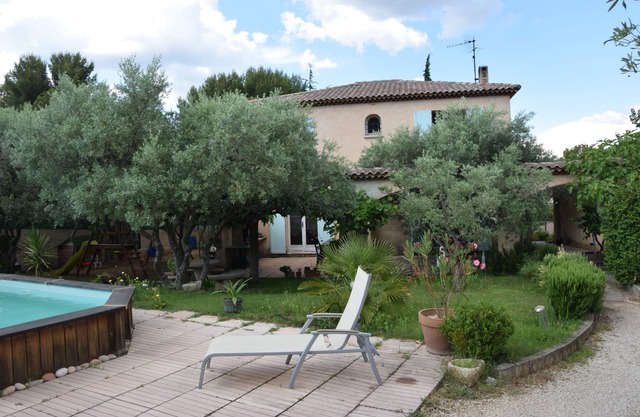 le clos des oliviers, quiet, sunny villa, swimming pool, boules court