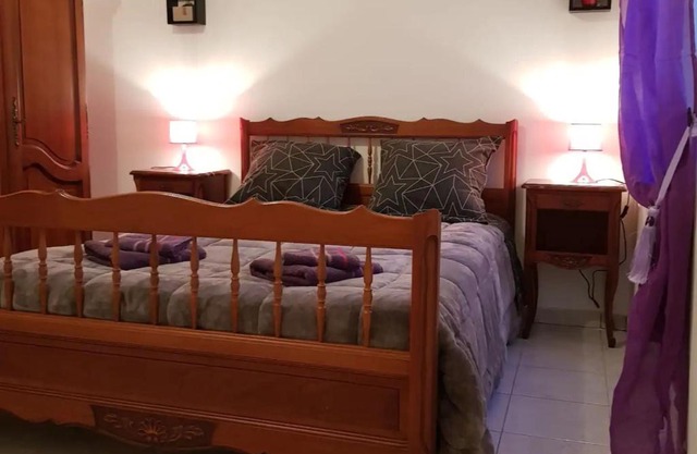 Le Cocon Violet - Vierzon - Wifi et Parking Inclus