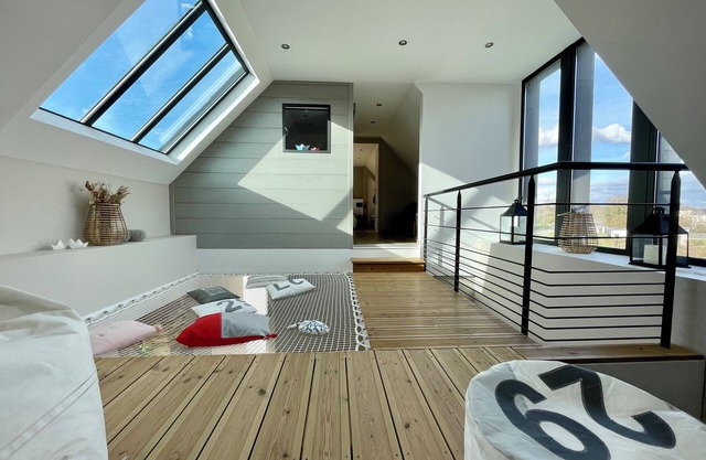 Le Courleau Lodge *, charm and character, near the beach of Trez-Hir