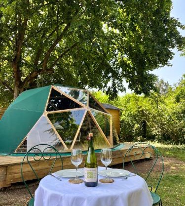 Le dôme en seine, proche Giverny