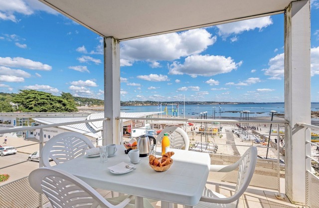 Le Domaine de Bertheaume 2p5p Sea view