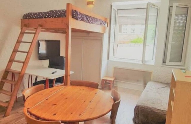 "Le Français", Studio au Calme Proche de la Gare