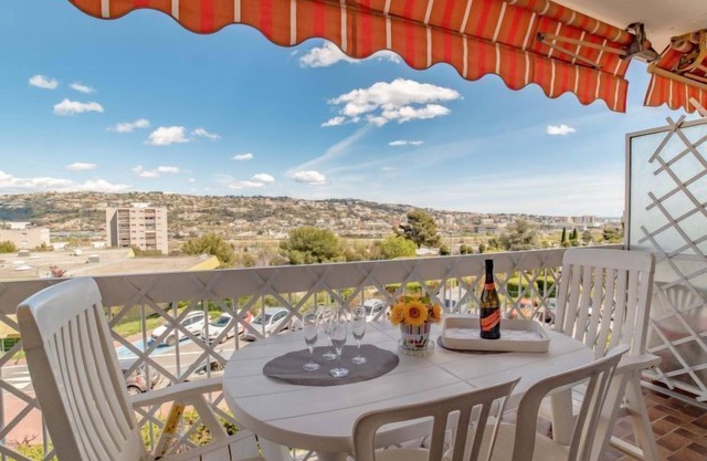 Le Giono by Interhome
