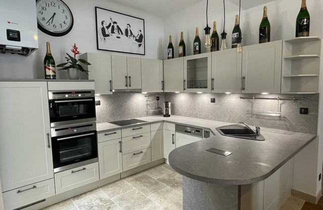 Le Gite de Jean Thevenin with free parking