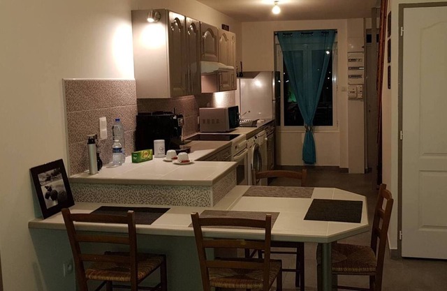 Le Grand Bleu - Vierzon - Wifi et Parking Inclus