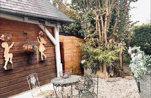 Le grenier des initiés, in the countryside, 8 km from Honfleur.