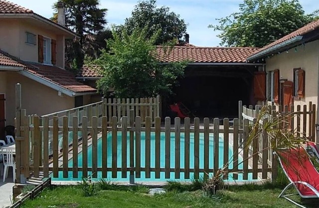 Le Hameau d orx et sa Piscine Pour 15pers