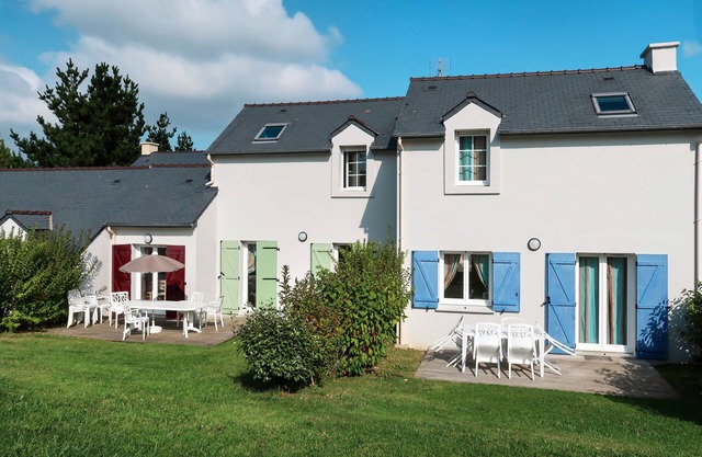 Le Hameau de Peemor Pen M.6X by Interhome