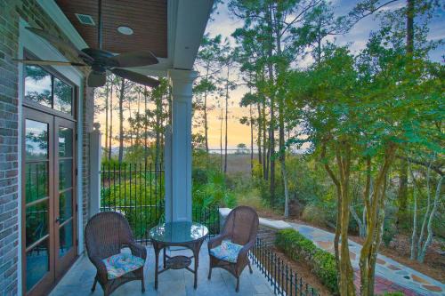 Le Jardin 169 Luxurious Escape to the Ocean Bay Views