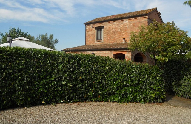 Le Manzinaie - Villa Viole with pool in typical Tuscan farmhouse