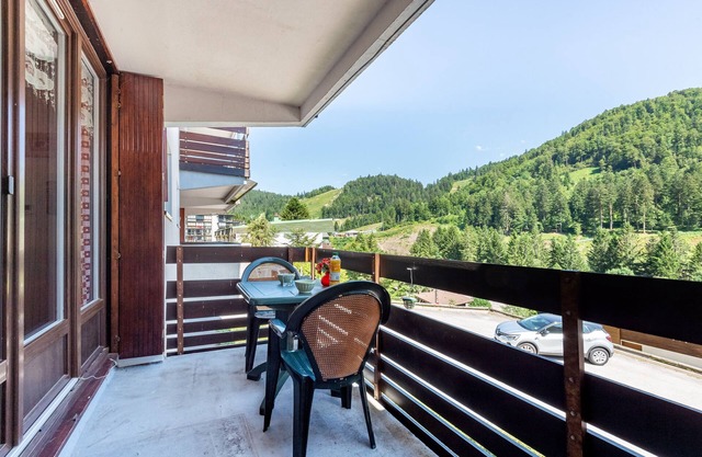 Le Montagnard - Two Bedroom Apartment, Sleeps 4
