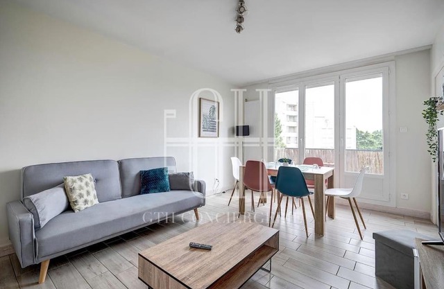 Le Noisetier / Proche Gare Saint Pierre Des Corps