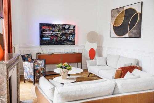 LE PALAIS DE LEO Luxury Apt Epernay Hyper center 4P Balcony AC