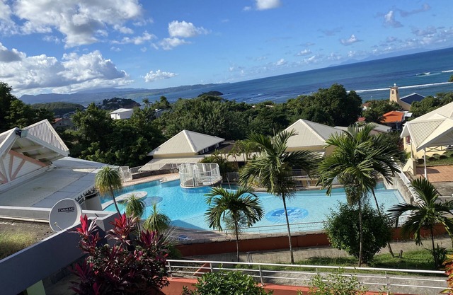 Le Paradis de la Baie sleeps 4 2 Minutes from the beaches of TARTANE fully equipped
