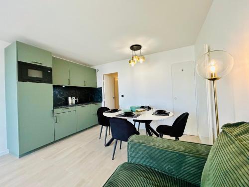 Le Ru'Beach - T2 avec piscine , proche de la plage