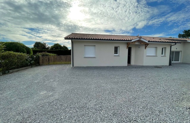 Le Teich : Recent 4 bedroom house