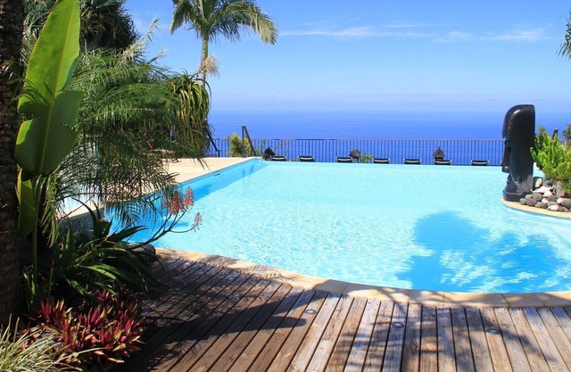 Le Ti Jaque **** Beautiful T2 with garden, accessibility PMR, Pool & Spa