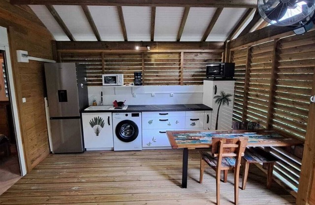 Le Ti'nid comfortable cabin Mango
