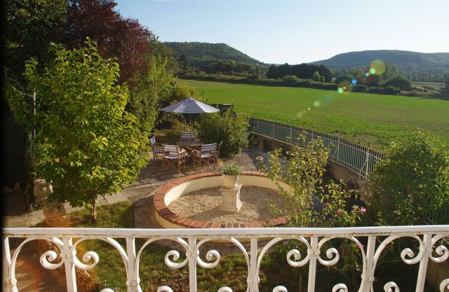 Le Trèfle de l'Impériale (les Gites de l'Impériale) House, garden & terrace