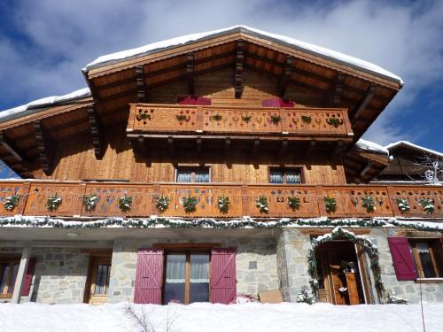 Le Trédard magnifique chalet 10 personnes face aux 3 vallées sur les hauteurs de Bozel
