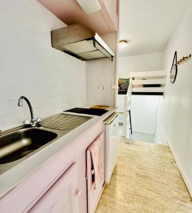LE VERT accommodation for 3 guests near train station