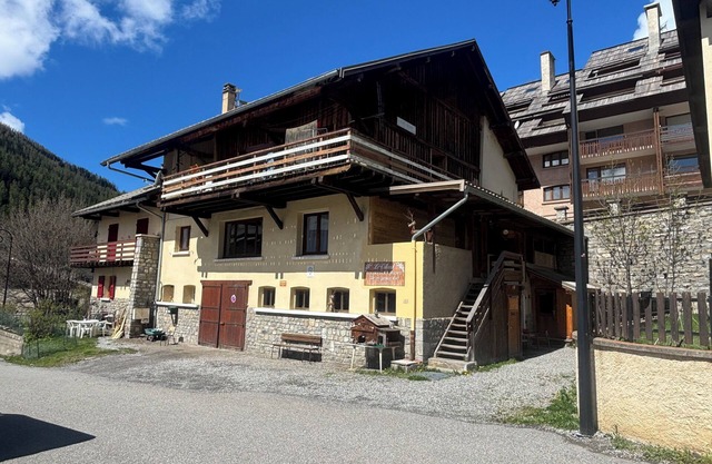 Le Villard; "Adrech" apartment in the heart of the Queyras (170m² in Abriès)