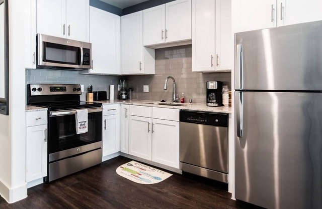 Legacy West|Corporate|1Bed|Courtyard View