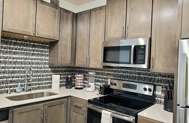 LegacyWest|Corporate|Studio|Courtyard View
