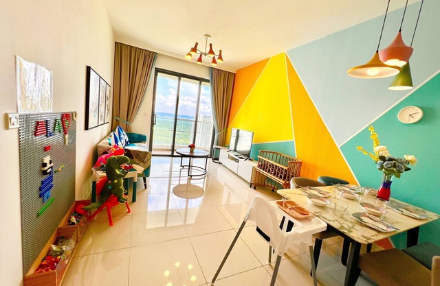 Legoland 3 mins drive@ Heart warming Families friendly Suit with Pool View 1-8px