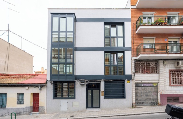 LEMON APARTMENT & HOTELS