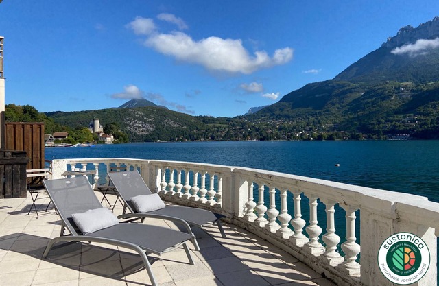 LES LIBELLULES - Rez de lac, accès direct privatif