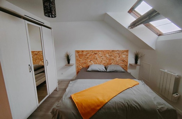 Les Lofts De Provins: Apt 7