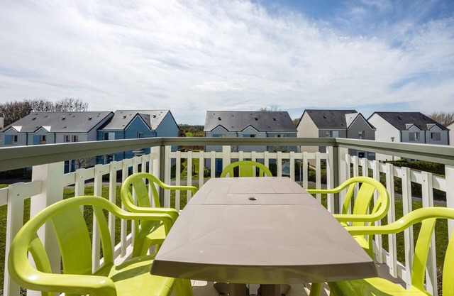 Les Ondines - Two Bedroom Apartment, Sleeps 4