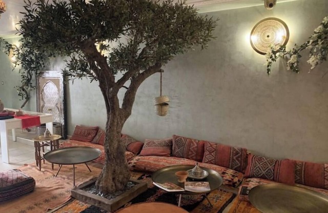 Les portes de l'orient spa 1 Riad around the castles.