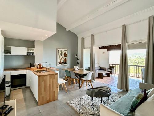 Les Restanques Cabrière 3123 vue mer 3 chambres