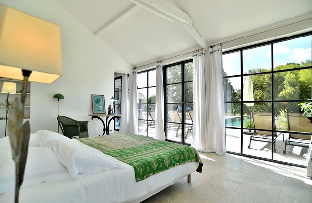 Les Roches Bleues - Climatisée avec piscine et jacuzzi