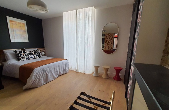 Les Seventies sur les Bords de Loire! Pour un Séjour à Deux, Seul ou en Famille!