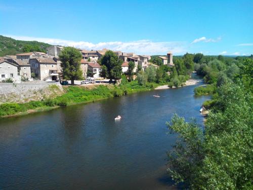 Les Voûtes - Location de Chambres à Lanas en sud Ardèche près d'Aubenas, Ruoms et la Grotte Chauvet