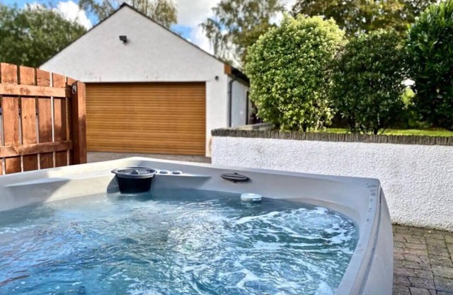 Levens Retreat - Three Bedroom House, Sleeps 6