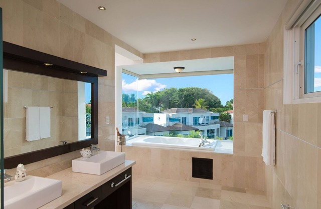 Lifestyles Resort Villa 6-Bedroom All Inclusive {White Bracelet} Puerto Platan