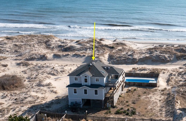 Lightly Salted OBX, Beach front Luxury, Wild Horses, Pool, Hot Tub, 4x4 Beach