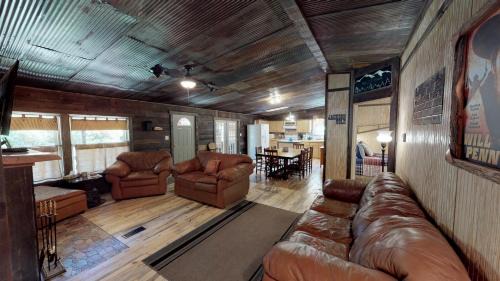 Line Shack On Tenderfoot Trail With High Speed Wifi