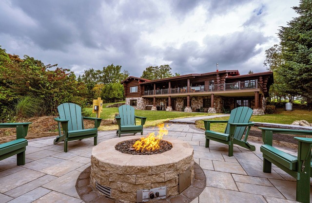 Little Falls Lodge - Adirondack Escape w/Hot Tub and Custom Fire Pit