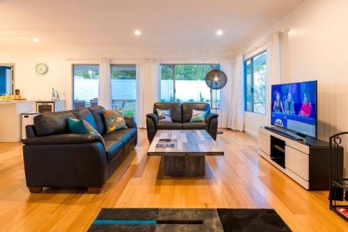 Little Hamptons - Beachside Retreat near Town Centre